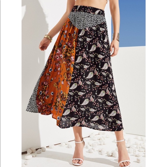 Suzanne Betro Dresses & Skirts - Suzanne Betro • floral contrast midi skirt